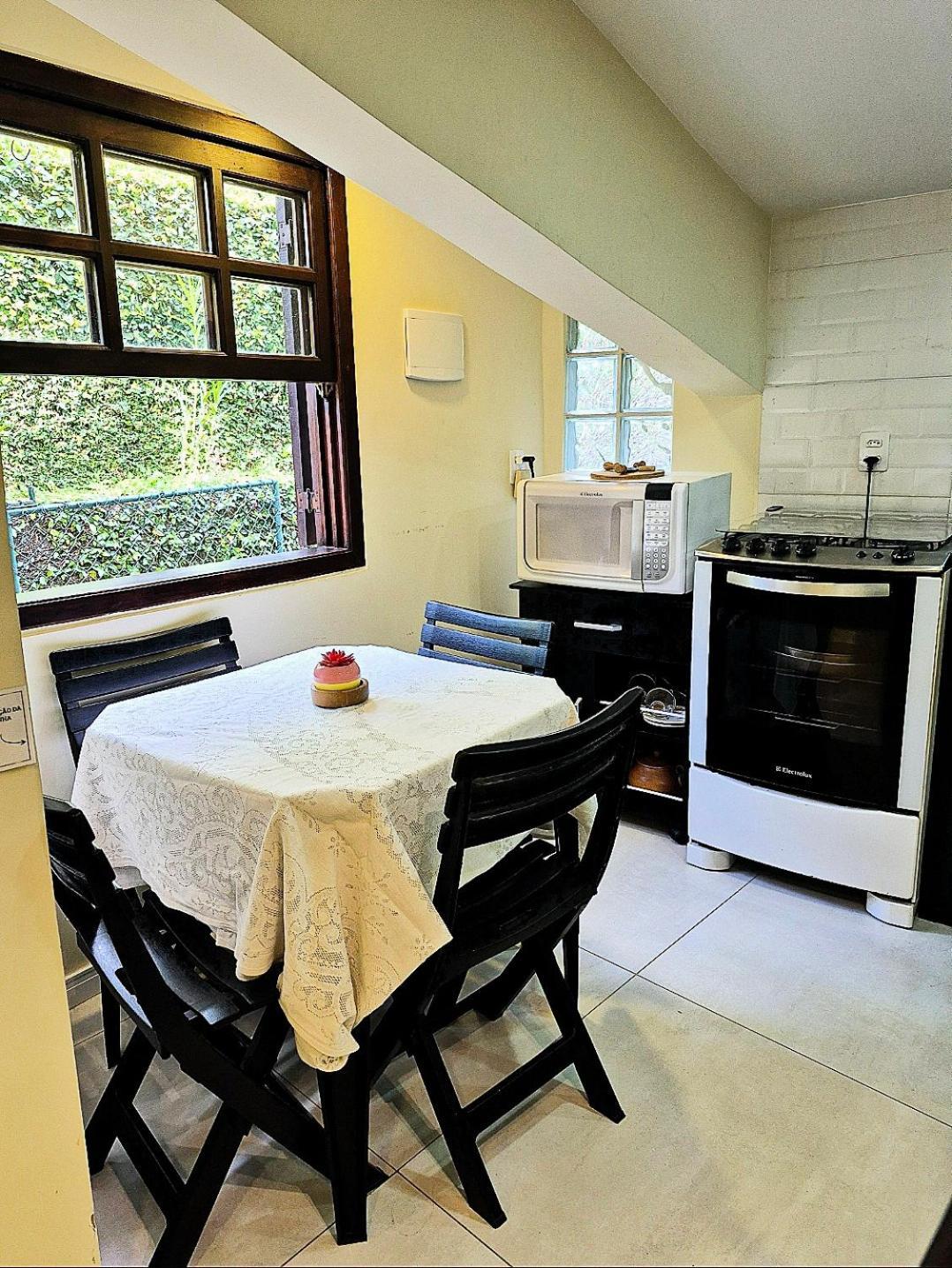 Recanto De Itaipava - Casa Com Forno De Pizza A Lenha, Churrasqueira, Pet Friendly, Equipada Para Ate 6 Pessoas, Em Meio A Natureza E Proxima Ao Centro Do Bairro Petropolis (Rio de Janeiro) Exterior foto